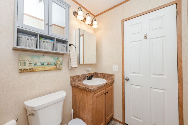 7 D'amours Avenue, Rochester, NH 03839