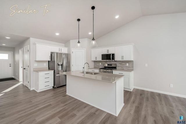 2205 E Bergen Cir Circle, Brandon, SD 57005