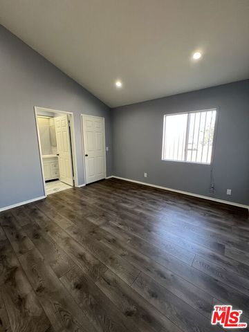 7639 Kester Avenue 5, Van Nuys, CA 91405