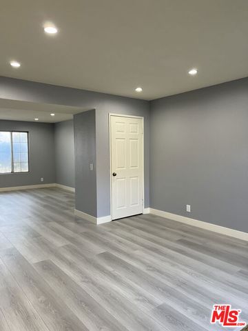 7639 Kester Avenue 5, Van Nuys, CA 91405