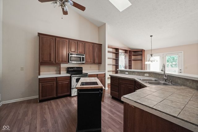 5682 Perry Road, Martinsville, IN 46151