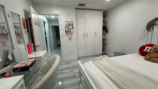 13411 SW 17th Ct, Miramar, FL 33027