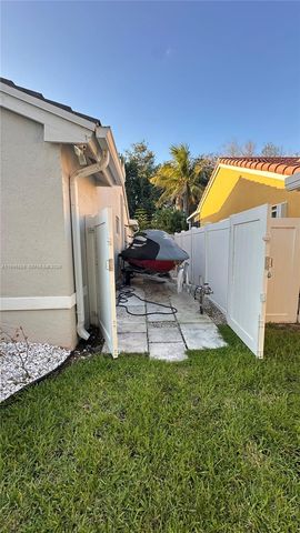 13411 SW 17th Ct, Miramar, FL 33027