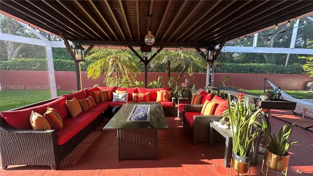 13411 SW 17th Ct, Miramar, FL 33027