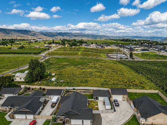 2440 6th Street SE, East Wenatchee, WA 98802