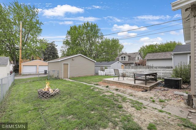 1868 Hawthorne Avenue E, Saint Paul, MN 55119