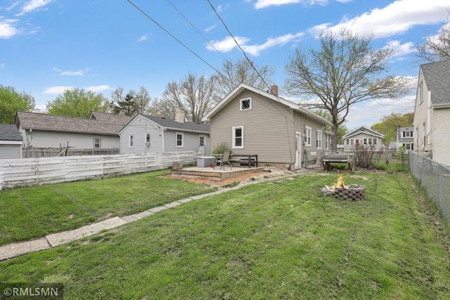 1868 Hawthorne Avenue E, Saint Paul, MN 55119