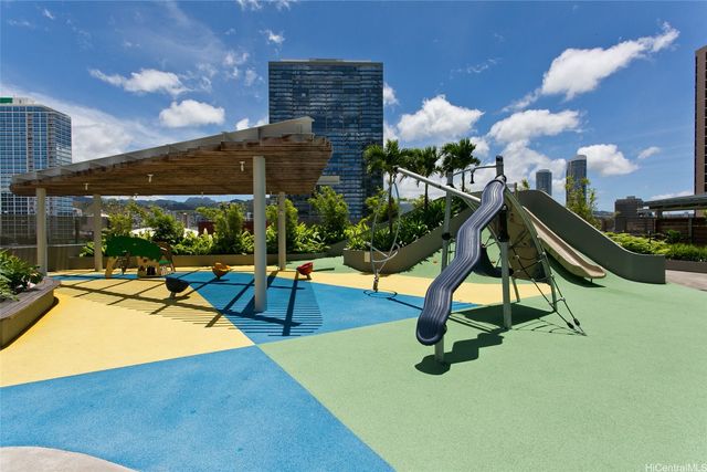 1001 Queen Street 1511, Honolulu, HI 96814