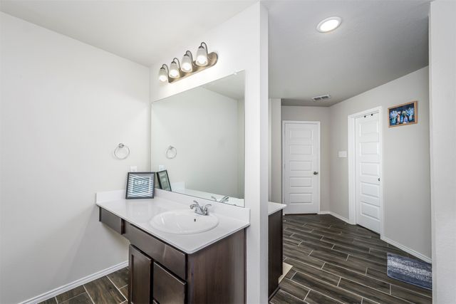 8232 Cheetah Path, Godley, TX 76044