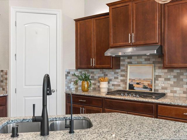 28845 Bluebottle, San Antonio, TX 78260