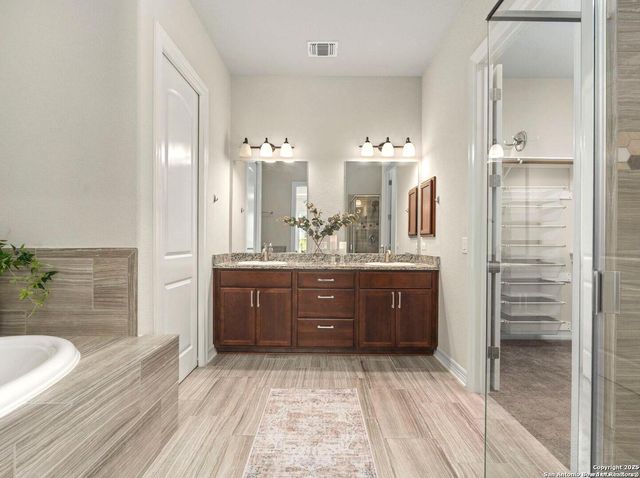 28845 Bluebottle, San Antonio, TX 78260