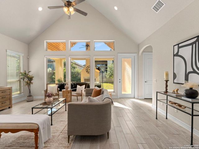 28845 Bluebottle, San Antonio, TX 78260