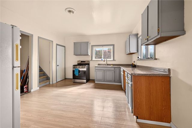 20 Home Place, Rochester, NY 14611