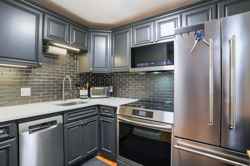 9 Appleton Street 208, Boston, MA 02118