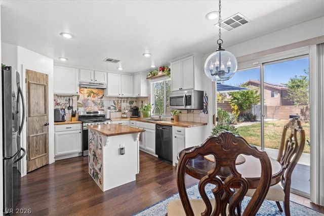 10328 Marc Kahre Avenue, Las Vegas, NV 89129
