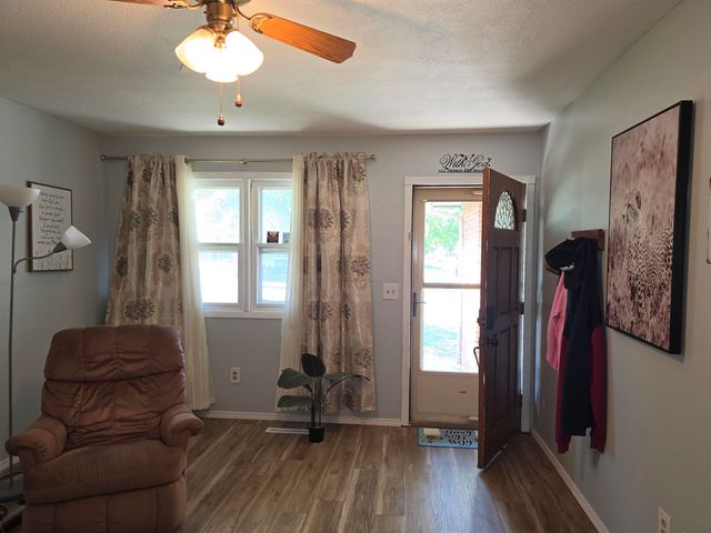 1800 E Ravena St, Park City, KS 67219