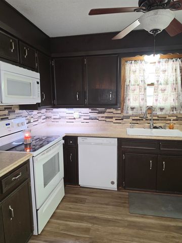 1800 E Ravena St, Park City, KS 67219