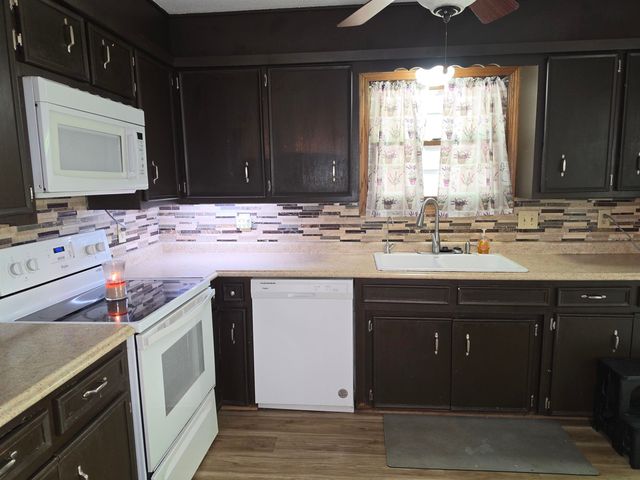 1800 E Ravena St, Park City, KS 67219