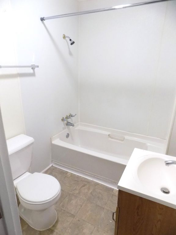 Image 11 of property listing at 1815 W Avenue K, San Angelo, TX 76901