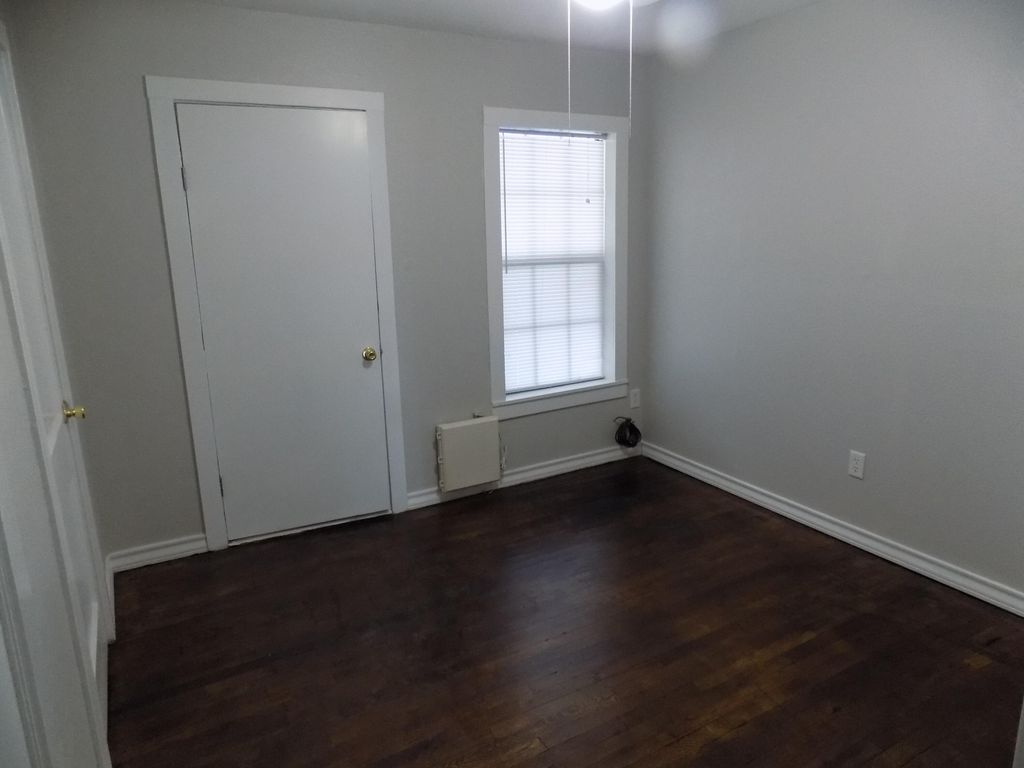 Image 14 of property listing at 1815 W Avenue K, San Angelo, TX 76901