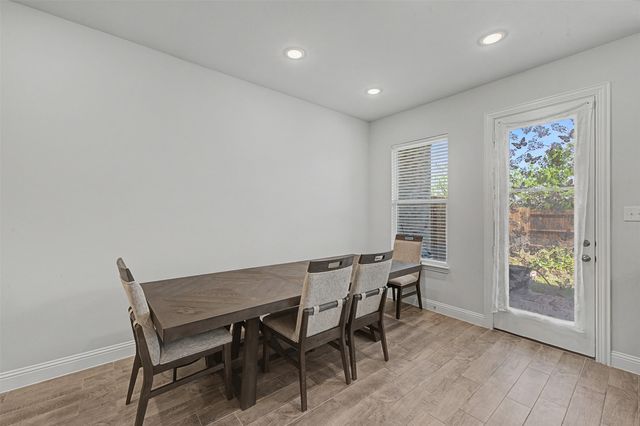 537 Hutchinson Lane, Lewisville, TX 75077