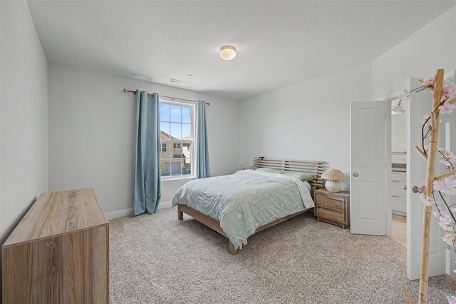 537 Hutchinson Lane, Lewisville, TX 75077