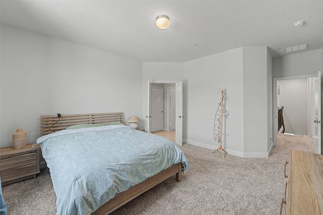 537 Hutchinson Lane, Lewisville, TX 75077