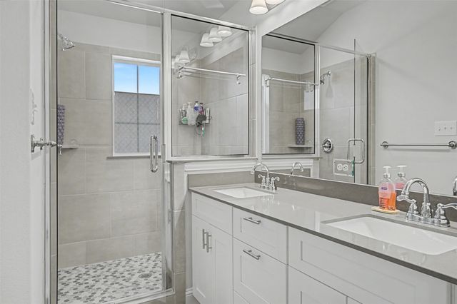 537 Hutchinson Lane, Lewisville, TX 75077