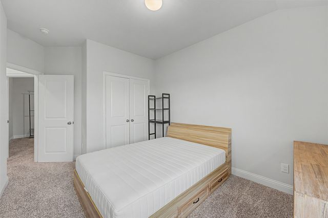 537 Hutchinson Lane, Lewisville, TX 75077