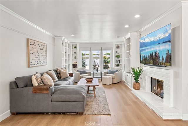6440 E El Roble Street, Long Beach, CA 90815