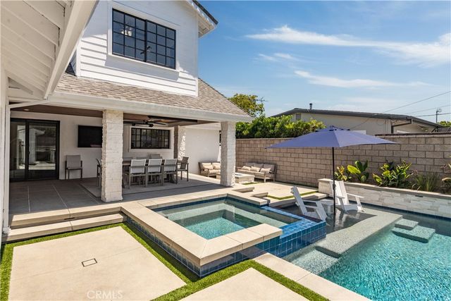 6440 E El Roble Street, Long Beach, CA 90815