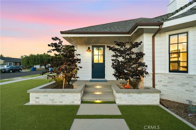 6440 E El Roble Street, Long Beach, CA 90815