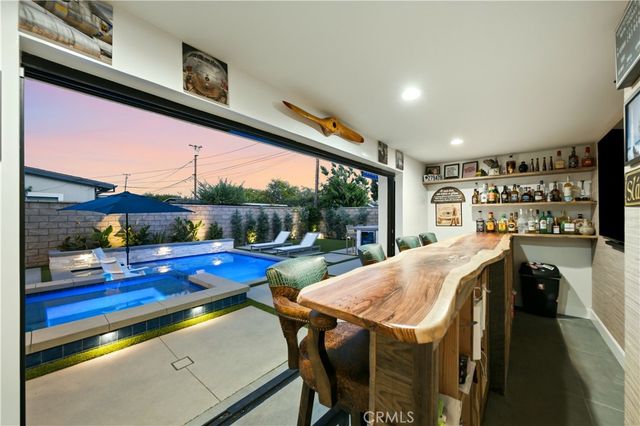 6440 E El Roble Street, Long Beach, CA 90815