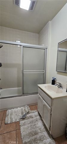 2546 S Bronson, Los Angeles, CA 90018