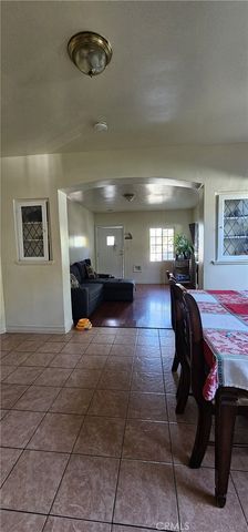2546 S Bronson, Los Angeles, CA 90018