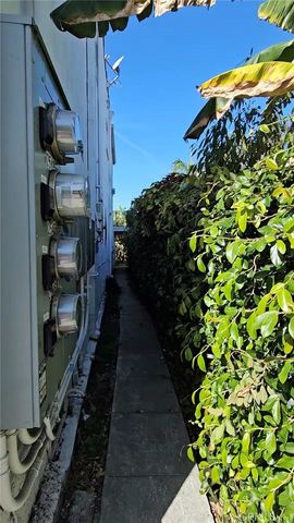 2546 S Bronson, Los Angeles, CA 90018