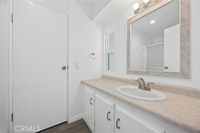 114 Cedarwood Lane, Bakersfield, CA 93308