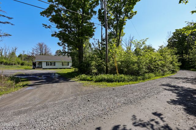 4 Connolly Road, Ballston, NY 12019