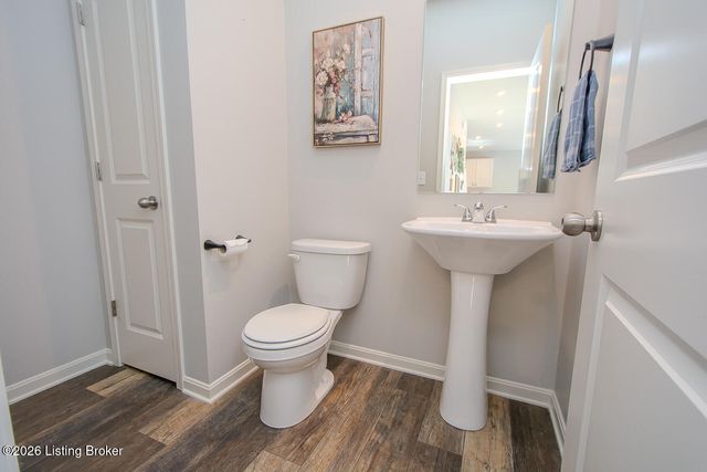 6002 White Pine Ln, La Grange, KY 40031