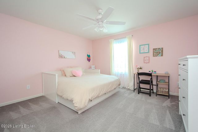 6002 White Pine Ln, La Grange, KY 40031