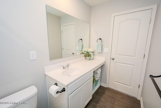 6002 White Pine Ln, La Grange, KY 40031