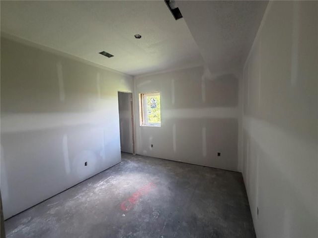 21503 Twin Oaks Parkway, Peculiar, MO 64078