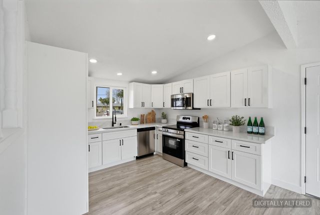 1150 E Jensen Avenue, Fresno, CA 93706