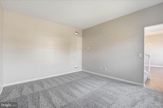 2166 LUCY LN, York, PA 17404