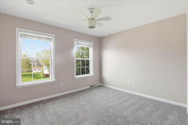 2166 LUCY LN, York, PA 17404