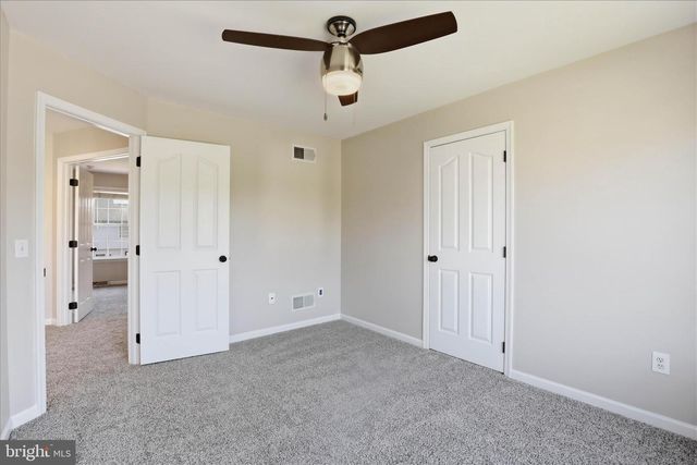 2166 LUCY LN, York, PA 17404