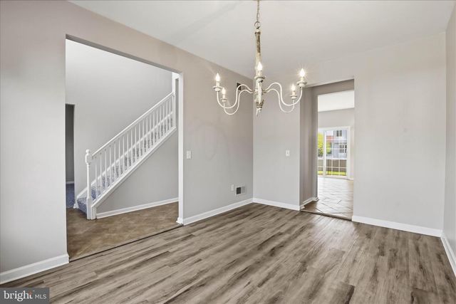 2166 LUCY LN, York, PA 17404