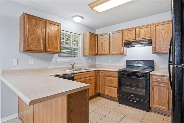 3939 Highland Avenue, Kansas City, MO 64110