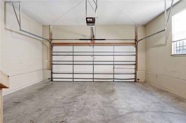 3939 Highland Avenue, Kansas City, MO 64110