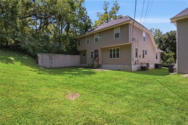 3939 Highland Avenue, Kansas City, MO 64110